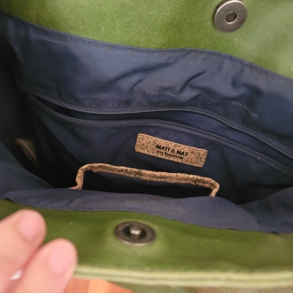 Matt & Nat Shoulder Bag in Olive Green - Picture 3 of 16